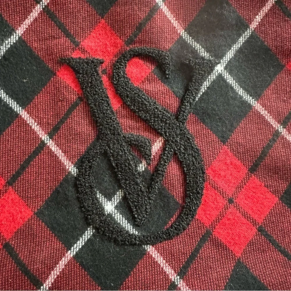 NWT VICTORIA'S SECRET Plaid Tote (Retired)